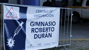 Continúa vacunación contra covid a adultos mayores en la Arena Roberto Durán