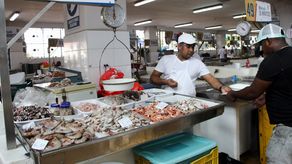 Mercados de Mariscos y San Felipe Neri atenderán en horario regular en carnavales