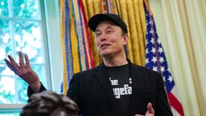 Musk dice que quiere dar acciones de SpaceX a todos los niños de EE.UU.