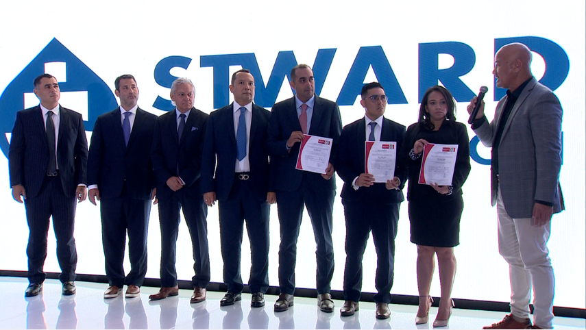 Analizan retos del sector energético y reconocen a Stward Corporation