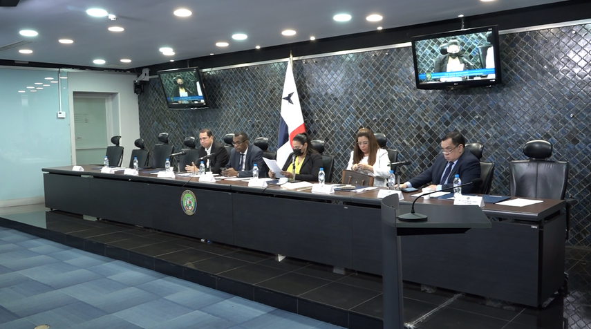 Asamblea aprueba pago de prima de antigüedad a funcionarios