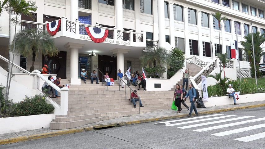 Corte define futuro del contrato minero el próximo viernes