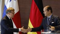 Los Gobiernos de Panamá y Alemania defendieron este jueves la protección de las vías marítimas de navegación como eje clave para asegurar el comercio global en medio de las tensiones bélicas en Oriente Medio, tras una reunión de sus ministros de Exteriores en la capital panameña. Los Gobiernos de Panamá y Alemania defendieron este jueves la protección de las vías marítimas de navegación como eje clave para asegurar el comercio global en medio de las tensiones bélicas en Oriente Medio, tras una reunión de sus ministros de Exteriores en la capital panameña.