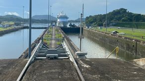 Inicia temporada de cruceros 2024-2025 con tránsito del Brilliance of The Seas por el Canal de Panamá