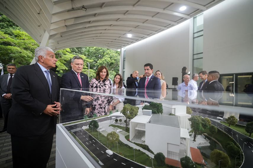 Mulino participa en inauguración del Edificio Tolerancia, en el Museo de la Libertad