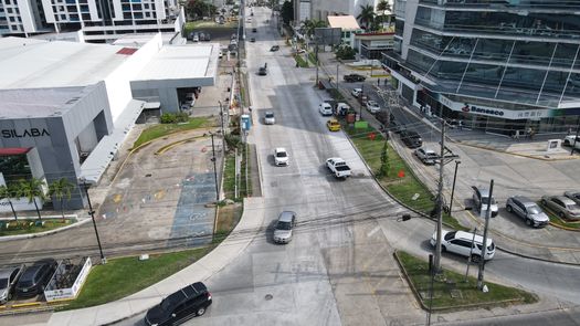 El Ministerio de Obras Públicas (MOP) informó que los trabajos de rehabilitación y ampliación de la vía Condado del Rey registran un avance del 83 %, como parte del proyecto “Estudio, Diseño y Construcción de Calles del Distrito de Panamá”. El Ministerio de Obras Públicas (MOP) informó que los trabajos de rehabilitación y ampliación de la vía Condado del Rey registran un avance del 83 %, como parte del proyecto “Estudio, Diseño y Construcción de Calles del Distrito de Panamá”.