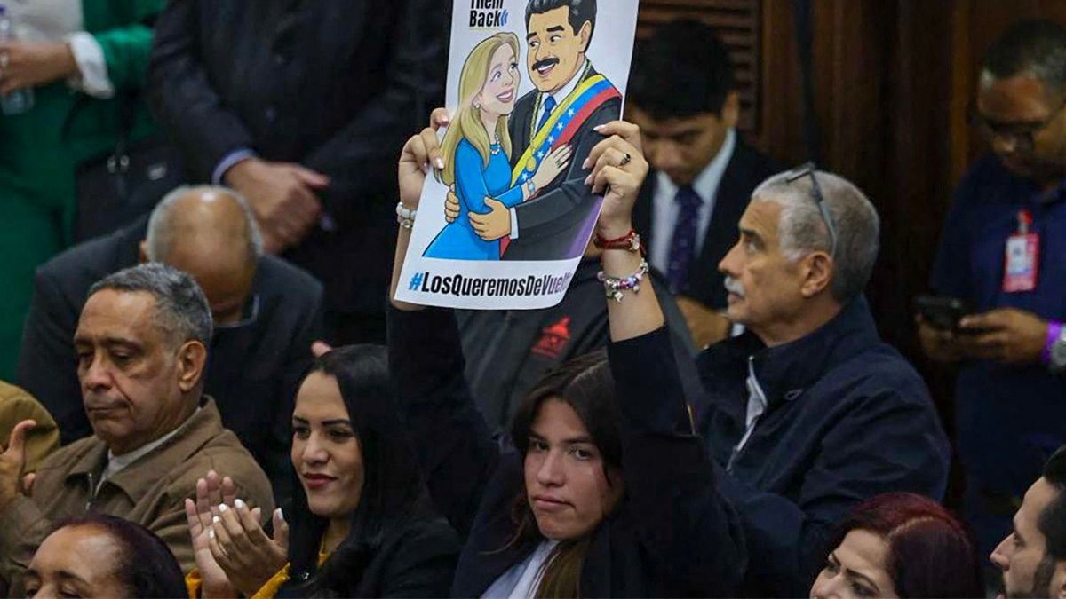 Desde la cárcel, Maduro y Cilia Flores instan a la paz y unión nacional en Venezuela Desde la cárcel, Maduro y Cilia Flores instan a la paz y unión nacional en Venezuela