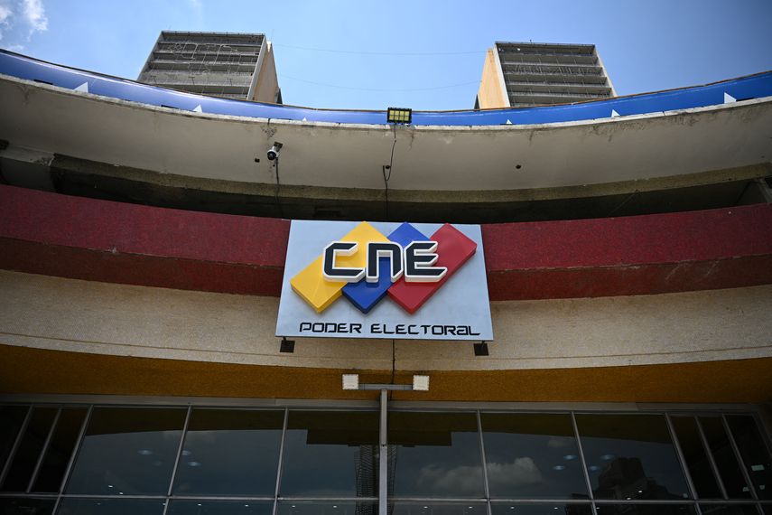 Oposición pide al CNE extender por tres días el plazo para la inscripción de candidatos