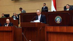 Proponen inhabilitar en licitaciones a empresas de países que discriminan a Panamá
