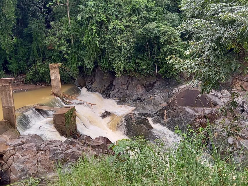 Cabra: crecida del río afecta línea de potabilizadora