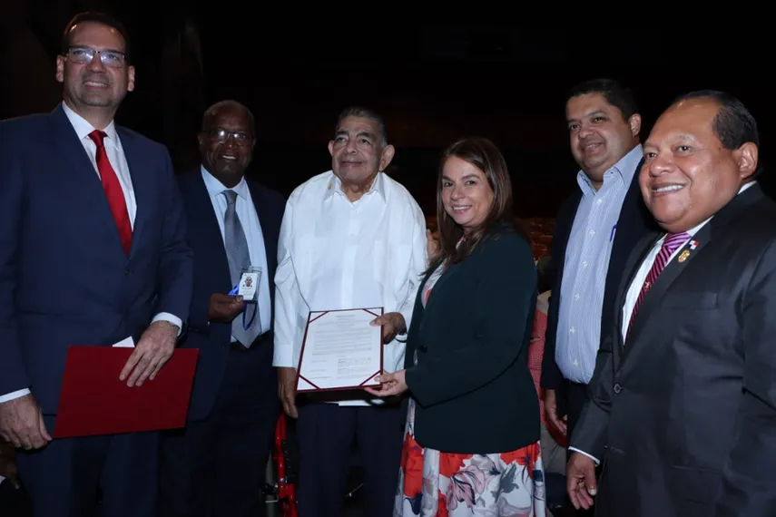 Panamá: Certifican con resoluciones a héroes del 9 de enero