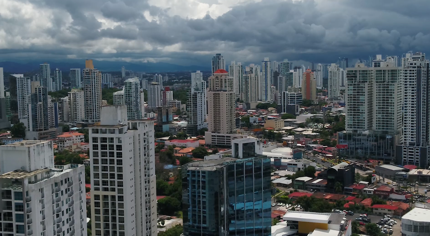 Economistas aplauden decisión de Comisión Europea de sacar a Panamá de lista de blanqueo