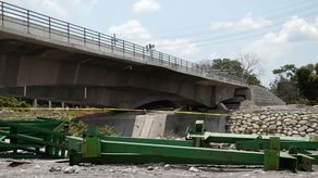 Durante estos meses, mientras se realiza la construcción se ha estado utilizando el puente que está en la vía derecha que conecta a los distritos de Boquerón y Bugaba. &nbsp;