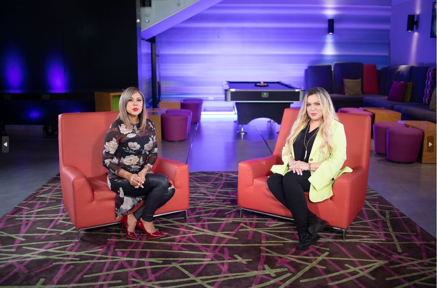 Edna María Nazario Figueroa, más conocida artísticamente como Ednita Nazario es una cantautora de Puerto Rico, de Ponce, la cual a lo largo de su carrera artística ha enamorado a miles de panameños. Edna María Nazario Figueroa, más conocida artísticamente como Ednita Nazario es una cantautora de Puerto Rico, de Ponce, la cual a lo largo de su carrera artística ha enamorado a miles de panameños.