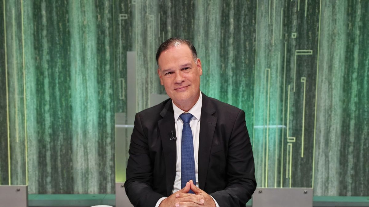 Pedro Miguel González rechaza que el PRD termine como partido bisagra de UNE Pedro Miguel González rechaza que el PRD termine como partido bisagra de UNE