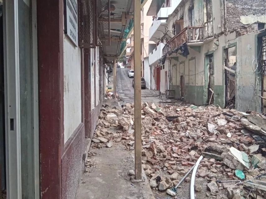 Incendio en calle 12 de Casco Antiguo se reportó la madrugada del domingo