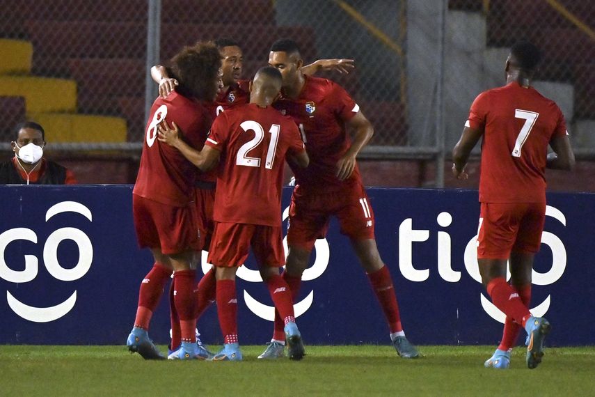 Panamá golea 5-0 a Martinica y lidera grupo