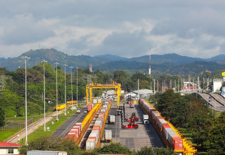 Panamá supera los B/. 10,400 millones en exportaciones de bienes y servicios durante 2025
