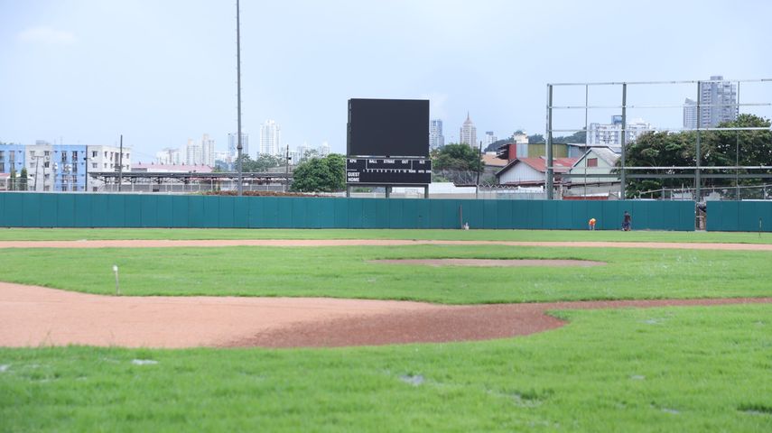 En un recorrido organizado por el Instituto Panameño de Deportes (Pandeportes) se informó que el coloso de Cabo Verde, el estadio de béisbol Juan Demóstenes Arosemena, lleva avances de construcción de más de un 95%. En un recorrido organizado por el Instituto Panameño de Deportes (Pandeportes) se informó que el coloso de Cabo Verde, el estadio de béisbol Juan Demóstenes Arosemena, lleva avances de construcción de más de un 95%.