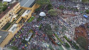 Sectores sociales marcharon en San José contra la reducción del Fondo Especial para la Educación Superior que impulsa el gobierno costarricense.