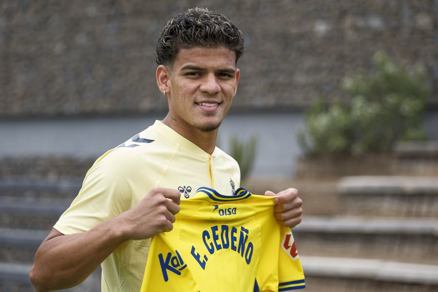 Edward Cedeño: Es un orgullo ser el primer panameño de UD Las Palmas en España