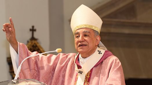 El arzobispo de Panamá, José Domingo Ulloa, pidió este domingo a la población vacunarse contra el sarampión, tras la llegada de al menos dos casos importados pero sin transmisión comunitaria registrada, hasta ahora, de esa enfermedad que no se detectaba en el país desde 1995. El arzobispo de Panamá, José Domingo Ulloa, pidió este domingo a la población vacunarse contra el sarampión, tras la llegada de al menos dos casos importados pero sin transmisión comunitaria registrada, hasta ahora, de esa enfermedad que no se detectaba en el país desde 1995.