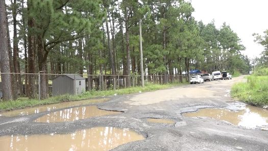 El presidente del Consejo Municipal, Luis Castillo, que además es representante del corregimiento cabecera de Gualaca manifestó que la situación con el transporte ocupado por migrantes se viene dando hace mucho tiempo. &nbsp;