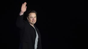 Twitter y Musk se enfrentan en la lucha por la red social