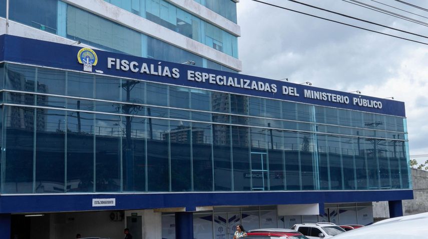 El presidente panameño, José Raúl Mulino, afirmó este jueves que el sistema de justicia "no está funcionando" a la hora de combatir la corrupción y señaló a la banca panameña por "lavar" el dinero sucio producto del asalto al erario público. El presidente panameño, José Raúl Mulino, afirmó este jueves que el sistema de justicia "no está funcionando" a la hora de combatir la corrupción y señaló a la banca panameña por "lavar" el dinero sucio producto del asalto al erario público.