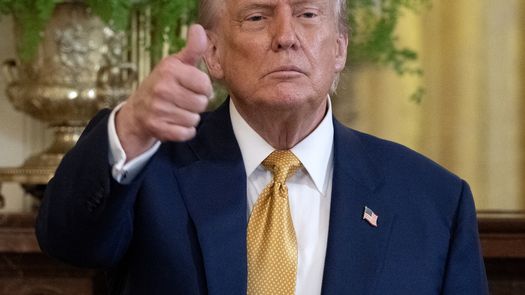 Trump anuncia acuerdo arancelario con Japón con gravámenes del 15%