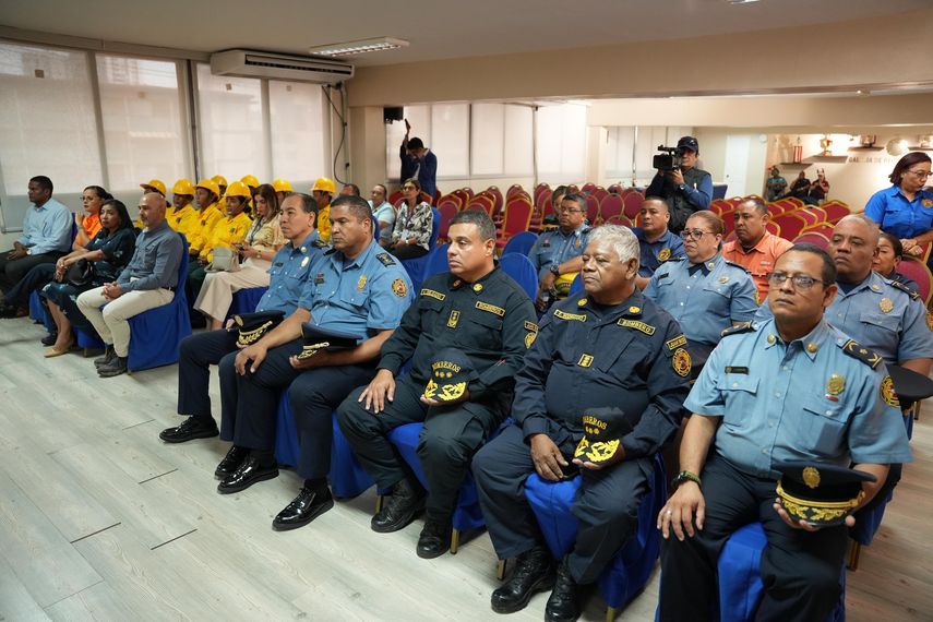 MiAmbiente cuenta con 22 brigadas forestales voluntarias y 264 brigadistas a nivel nacional. MiAmbiente cuenta con 22 brigadas forestales voluntarias y 264 brigadistas a nivel nacional.