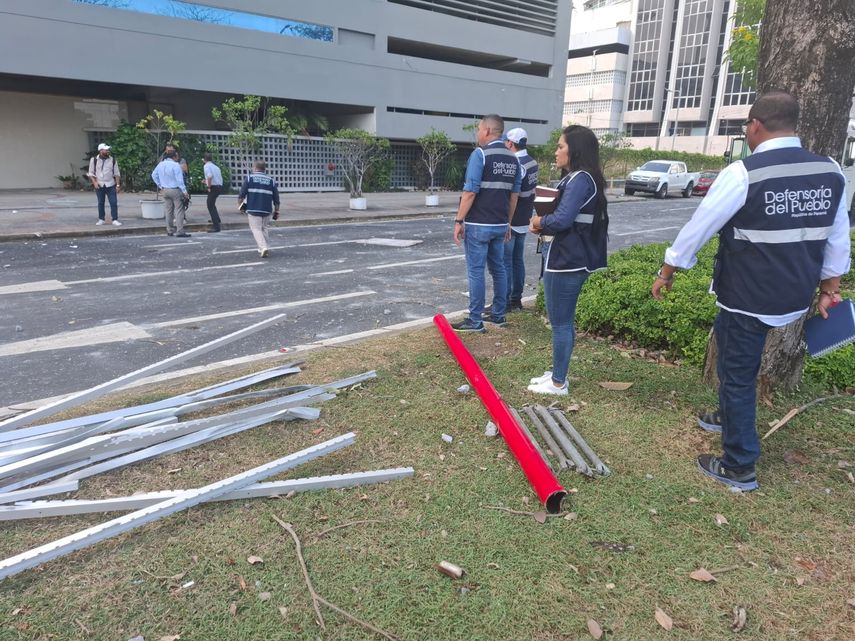 Defensoría del Pueblo inspeccionó el lugar tras las protestas del Suntracs. Defensoría del Pueblo inspeccionó el lugar tras las protestas del Suntracs.