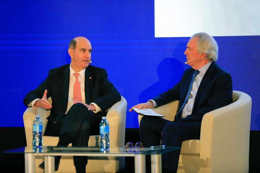 Felipe Chapman aborda los retos fiscales de Panamá en foro de Moodys