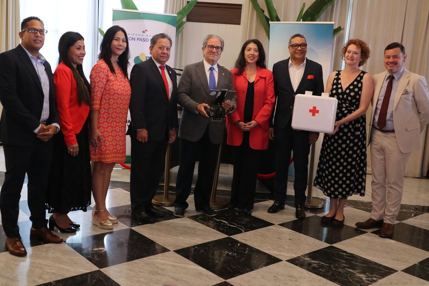 El Ministerio de Salud (Minsa) y el Banco Interamericano de Desarrollo (BID) han dado un paso clave en la modernización de los servicios de salud en Panamá con el lanzamiento de la “Revolución Digital en Salud”, un proyecto que incorpora el uso de drones y expediente electrónico. El Ministerio de Salud (Minsa) y el Banco Interamericano de Desarrollo (BID) han dado un paso clave en la modernización de los servicios de salud en Panamá con el lanzamiento de la “Revolución Digital en Salud”, un proyecto que incorpora el uso de drones y expediente electrónico.