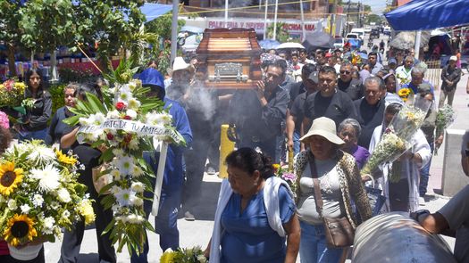 México despidió al asesinado alcalde de Temoac. AFP México despidió al asesinado alcalde de Temoac. AFP