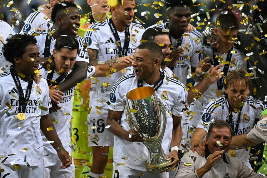 Mbappé debuta en Real Madrid con gol y título en la Supercopa de Europa
