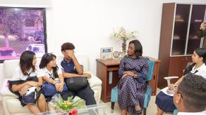 Líderes estudiantiles se reúnen con la ministra de Educación sobre diversos temas
