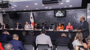 Comisión de Gobierno rechaza anteproyecto que proponía regular las notarías