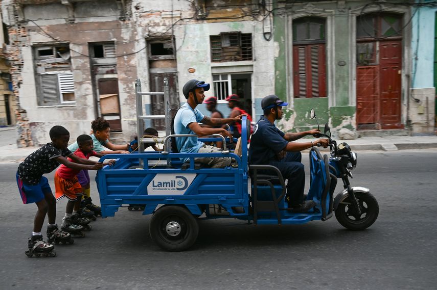 Más del 70% de la población recupera la luz en Cuba tras cuatro días de apagón