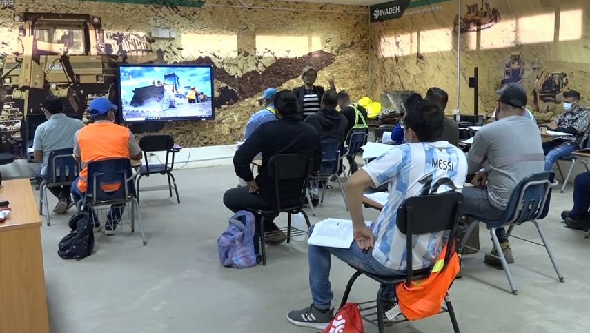 El INADEH dicta diversos cursos en David, los cuales son aprovechados por cientos de jóvenes.