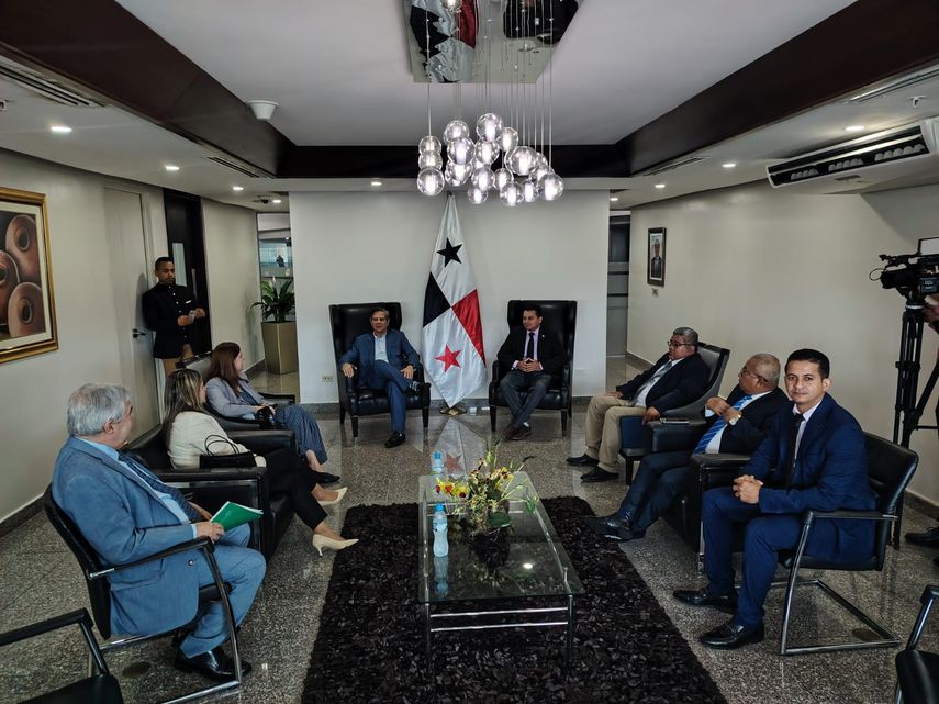 Bancada del Partido Panameñista sostuvo reunión con embajadores del Mercosur