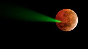 La totalidad del eclipse será visible al anochecer en el este de Asia y Australia, durante toda la noche en el Pacífico y a primeras horas de la mañana en América del Norte, América Central y en el extremo occidental de América del Sur.&nbsp;