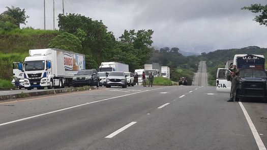 El IDAAN informó que un camión proveedor de insumos para tratar el agua potable no ha podido entregar sus productos a&nbsp; las provincias de Chiriquí y Bocas del Toro por el cierre en la vía interamericana.