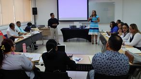 Meduca y gremios docentes analizan sistema de evaluación de desempeño