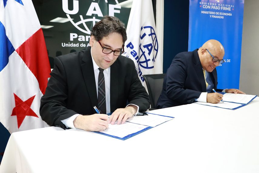 DGI y Unidad de Análisis Financiero firman acuerdo para prevenir evasión fiscal