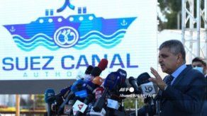 El buque encallado en el Canal de Suez podría ser reflotado la próxima semana