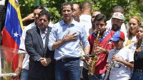 Guaidó califica de victoria sanción de EEUU contra petrolera rusa