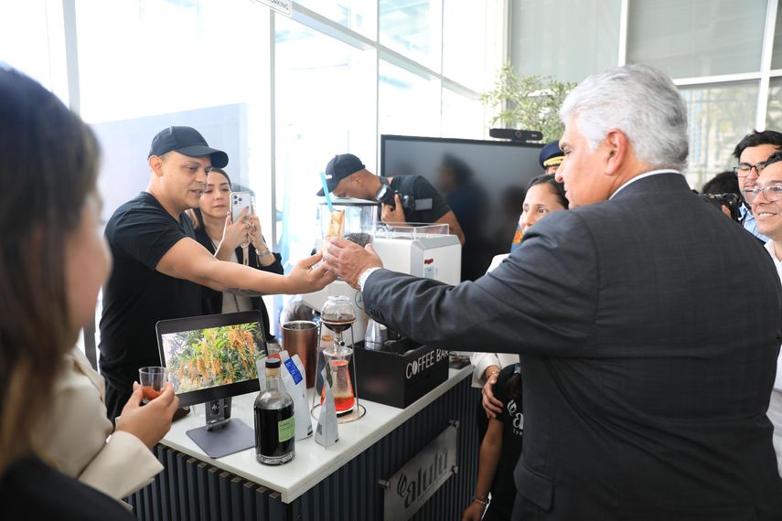 Mulino inauguró el Espacio del Emprendedor, en apoyo a la pequeña empresa