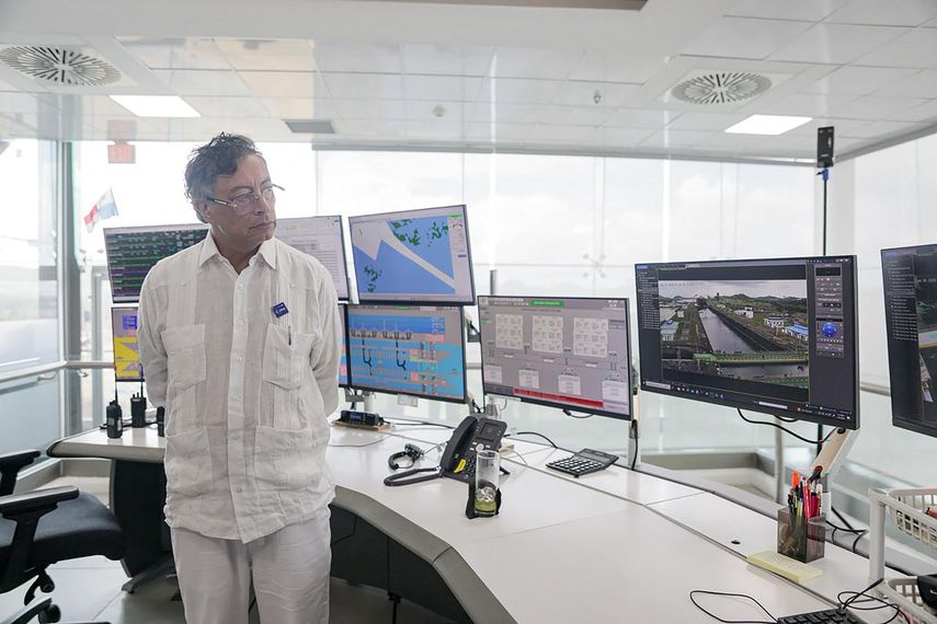 La Iglesia católica y las comunidades evangélicas de Colombia rechazaron dichos del presidente Gustavo Petro en los que asegura que Jesucristo tuvo relaciones sexuales