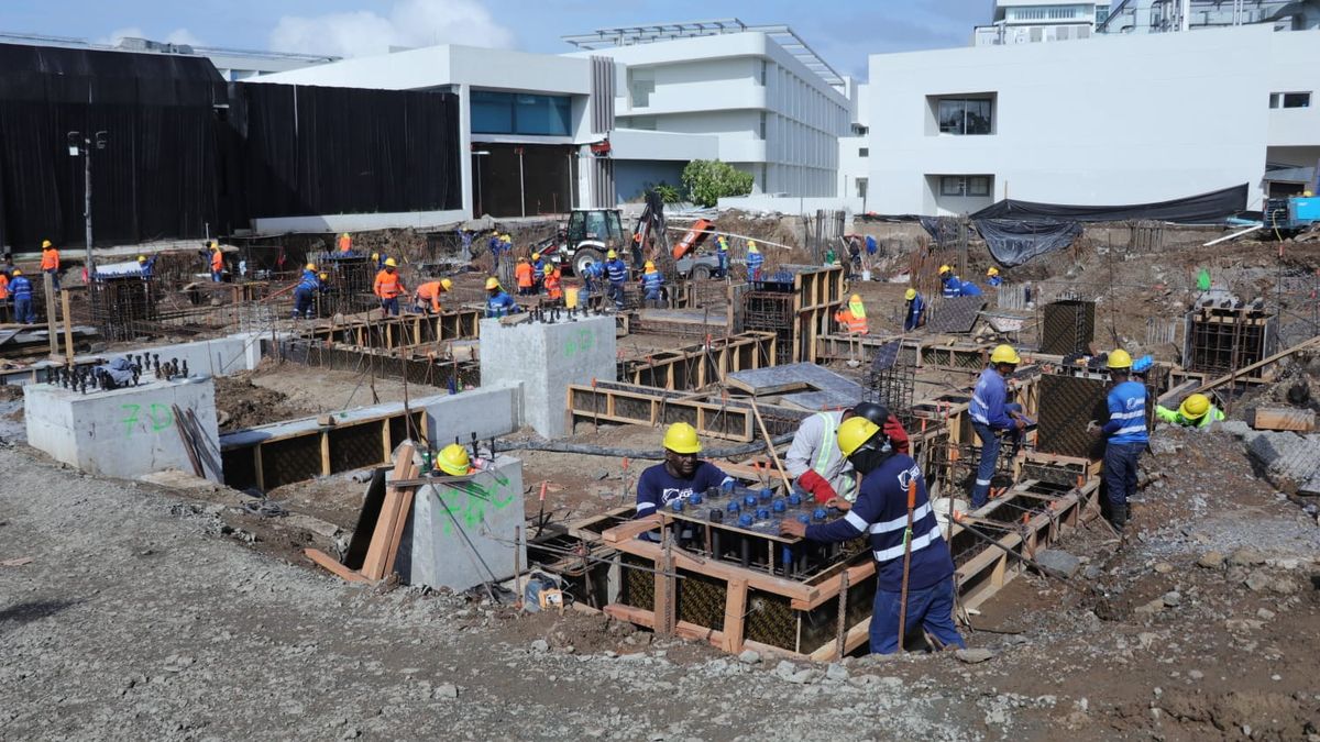 El Ministerio de Salud (Minsa) anunció una inversión cercana a mil millones de dólares durante este año, destinada a fortalecer la infraestructura sanitaria en todo el país, con el objetivo de mejorar el acceso y la calidad de los servicios de salud para la población. El Ministerio de Salud (Minsa) anunció una inversión cercana a mil millones de dólares durante este año, destinada a fortalecer la infraestructura sanitaria en todo el país, con el objetivo de mejorar el acceso y la calidad de los servicios de salud para la población.